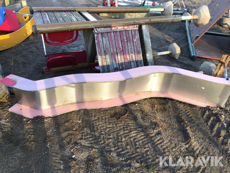 Lekhus med rutschkana