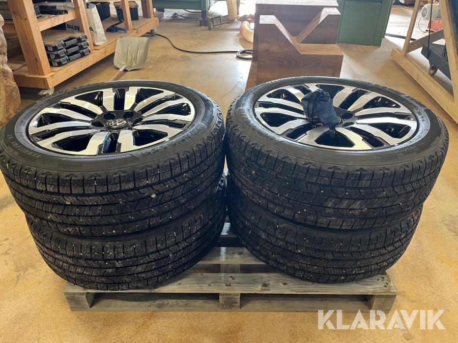 Däck på fälg till Amarok