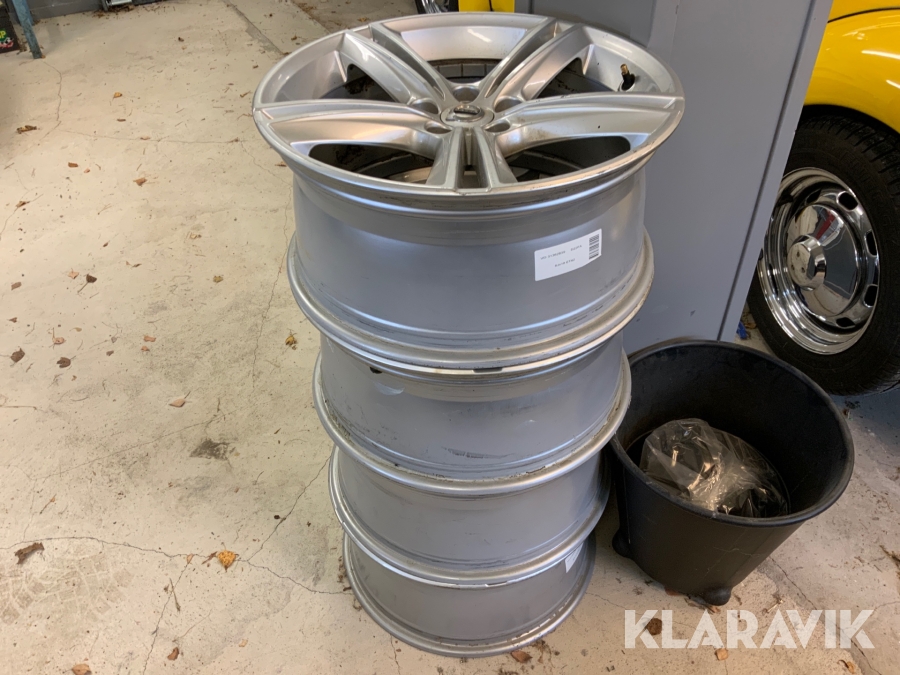 Fälgar Volvo 8x18 ET42