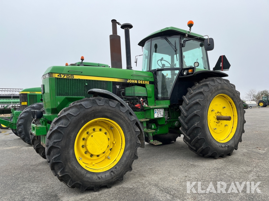 Traktor John Deere 4755