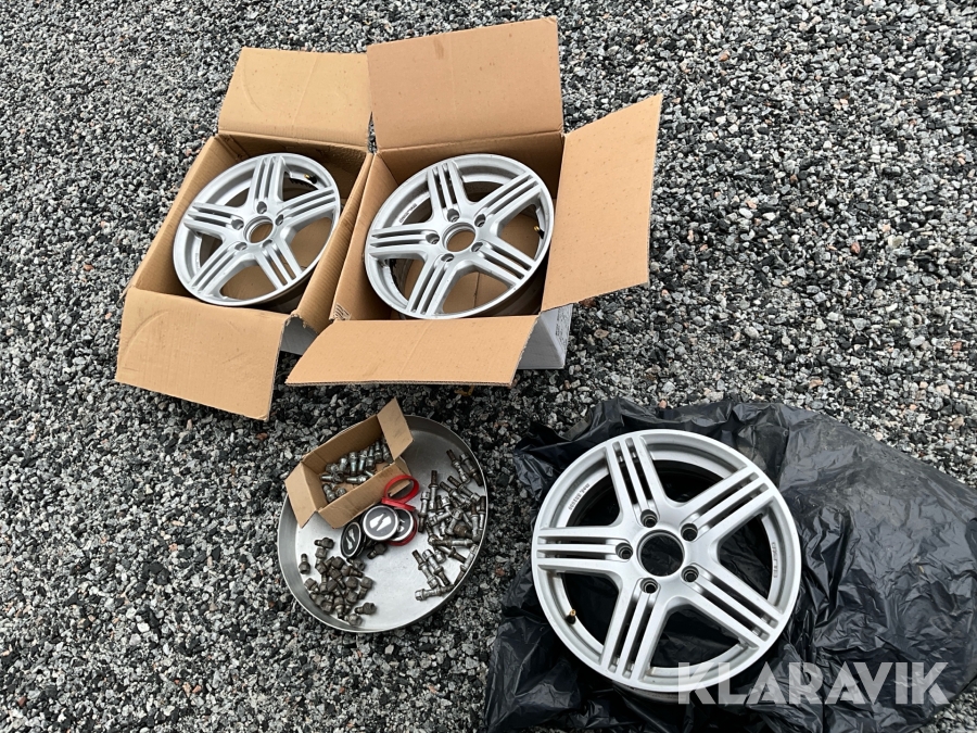 Fälgar 3st Mega Wheels 6.5X15 5x115