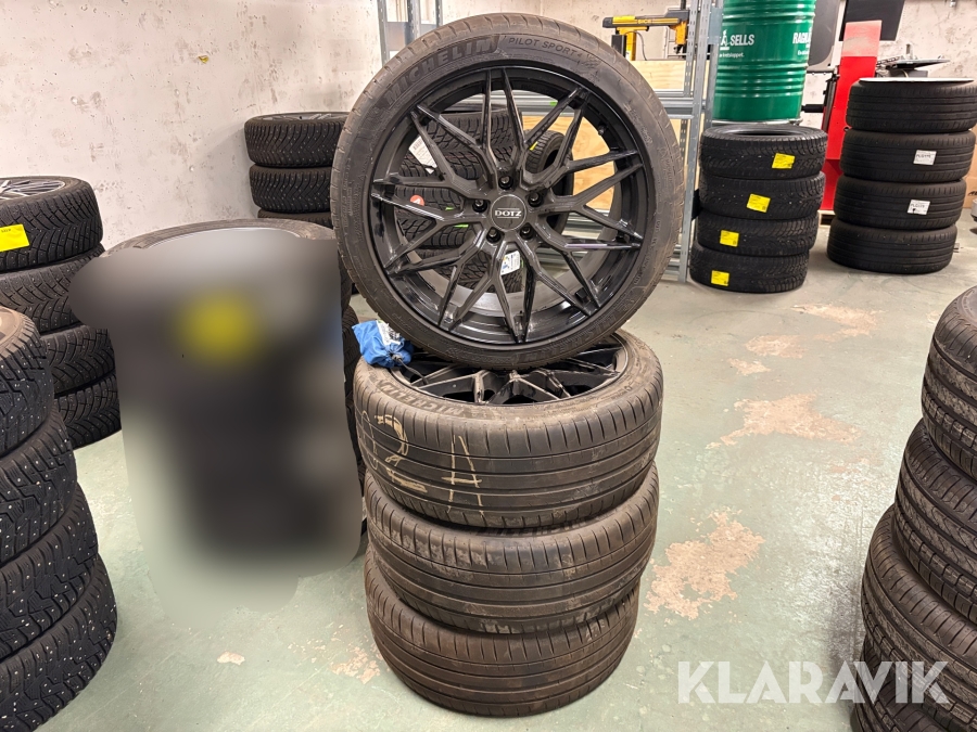 Däck med fälg Michelin Pilot sport 4