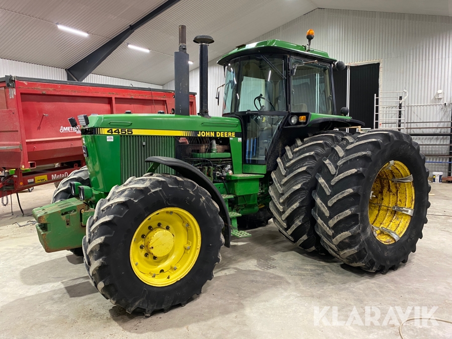 Traktor John Deere 4455 med Dubbelmontage