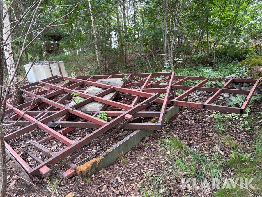 Väggkonstruktion i järn