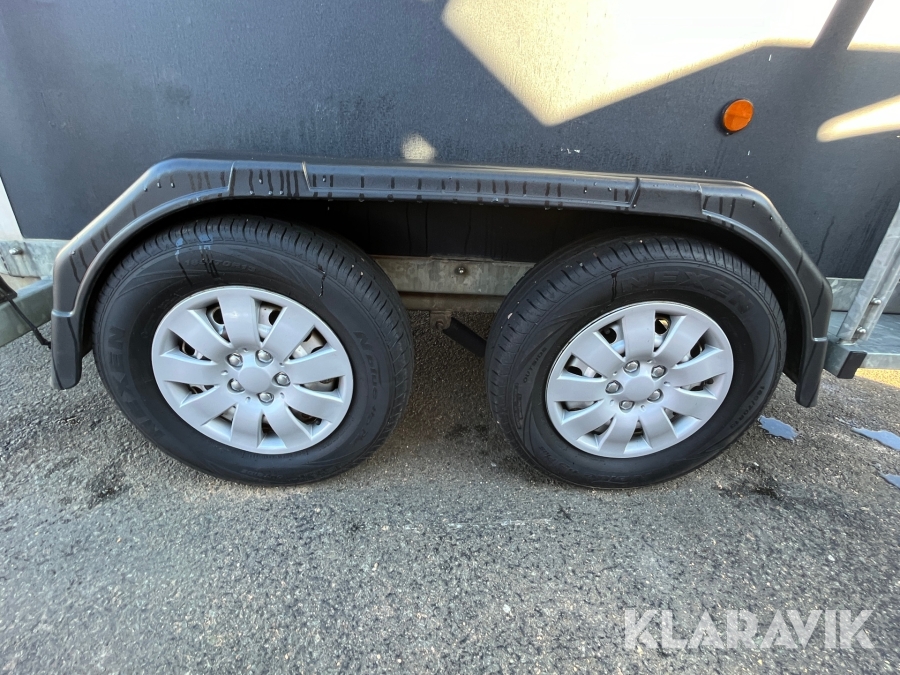 Hästsläp Henra Caliber