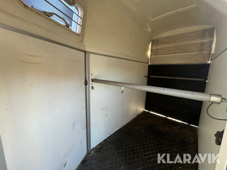 Hästsläp Henra Caliber