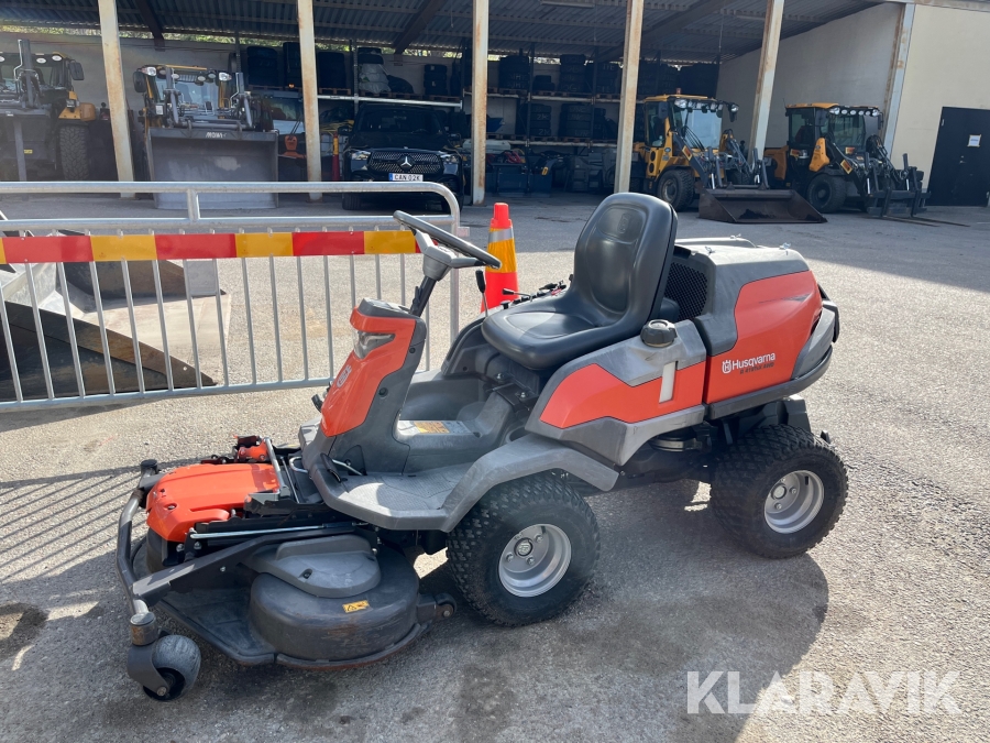 Åkgräsklippare Husqvarna R419TsX AWD