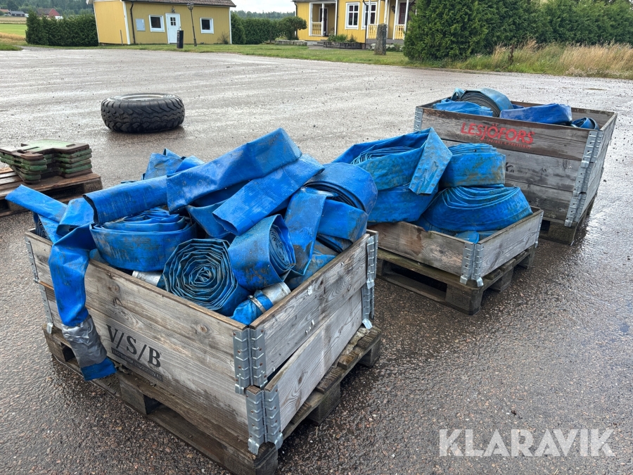 Vattenslang 3 och 4tum. 3 pallar