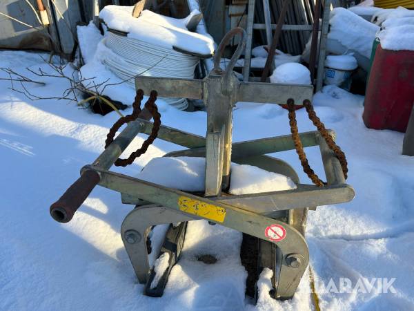 Kantstensgrip Robst Svarven