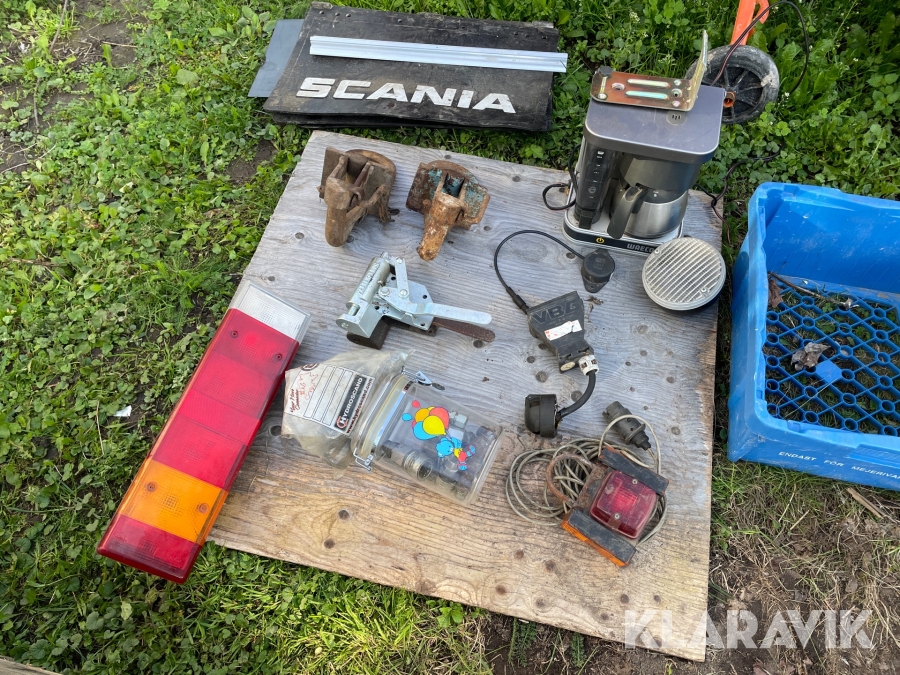 Diverse delar till äldre lastbilar