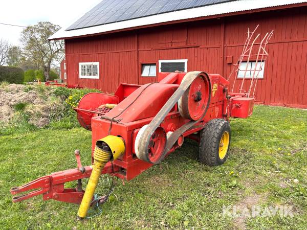 Hårdpress Welger AP12 balpress