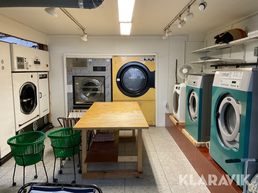 Parti industritvättmaskiner och torktumlare