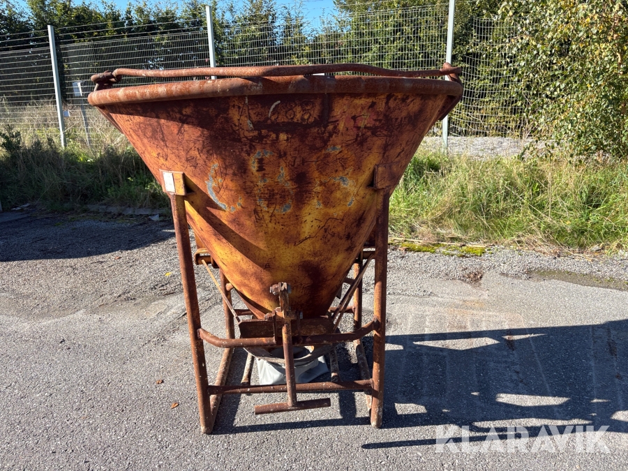 Betongbasker 700 L