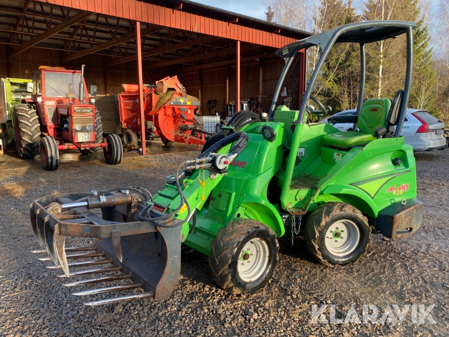 Kompaktlastare Avant R28