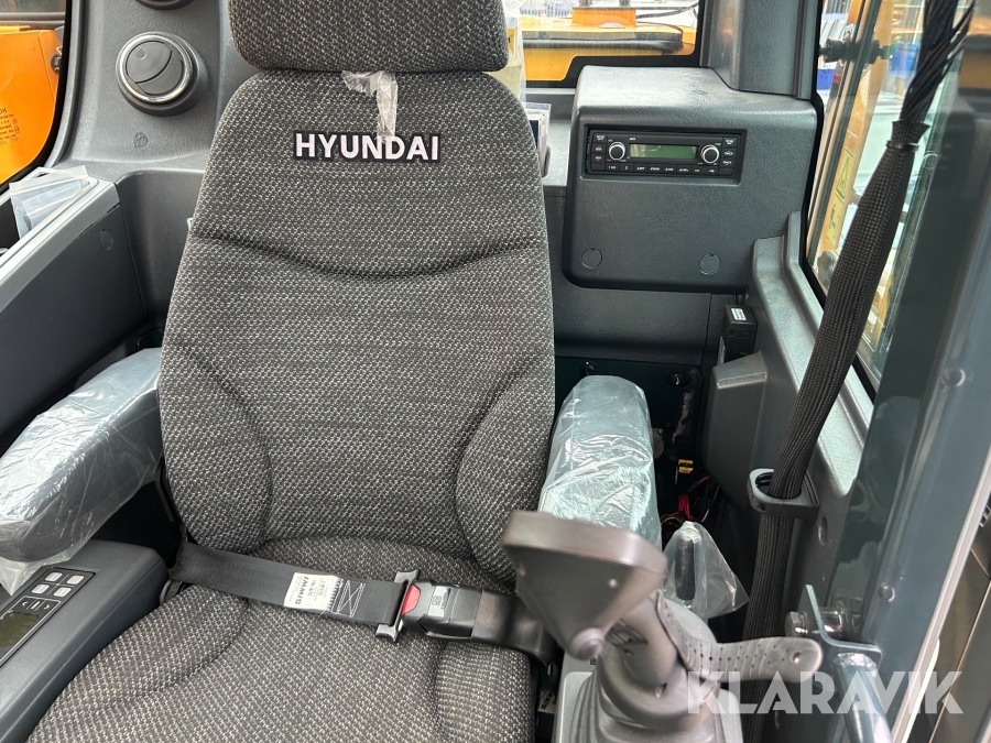 Grävmaskin Hyundai HX145LCR