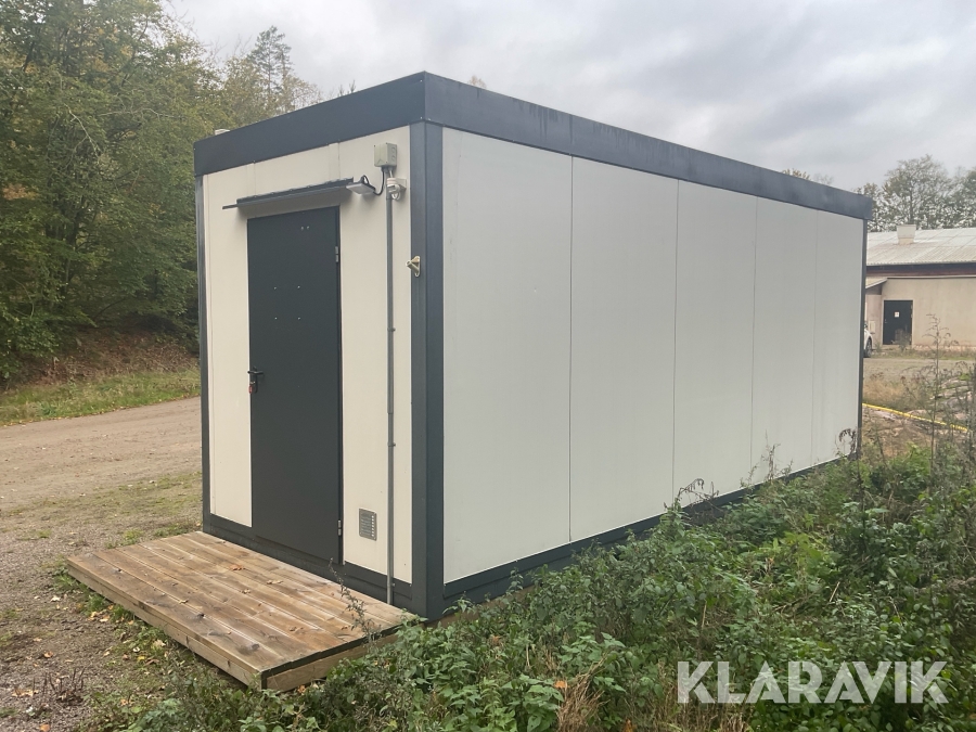 Manskapsbod isolerad med luftvärmepump