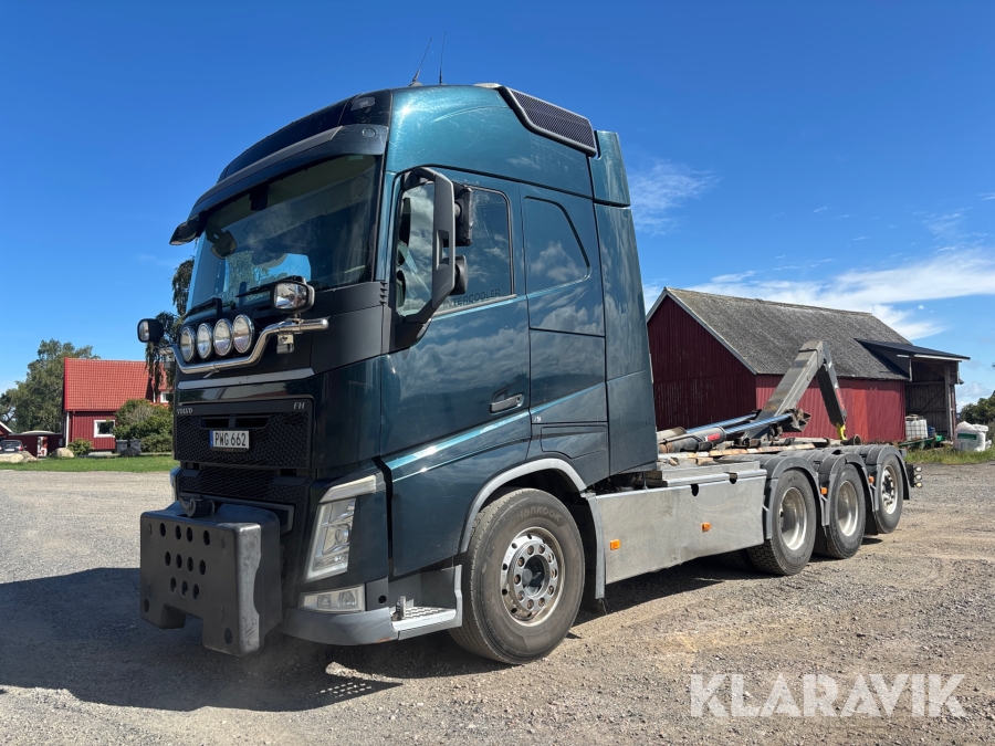 Lastväxlare Volvo FH 460 plogutrustad