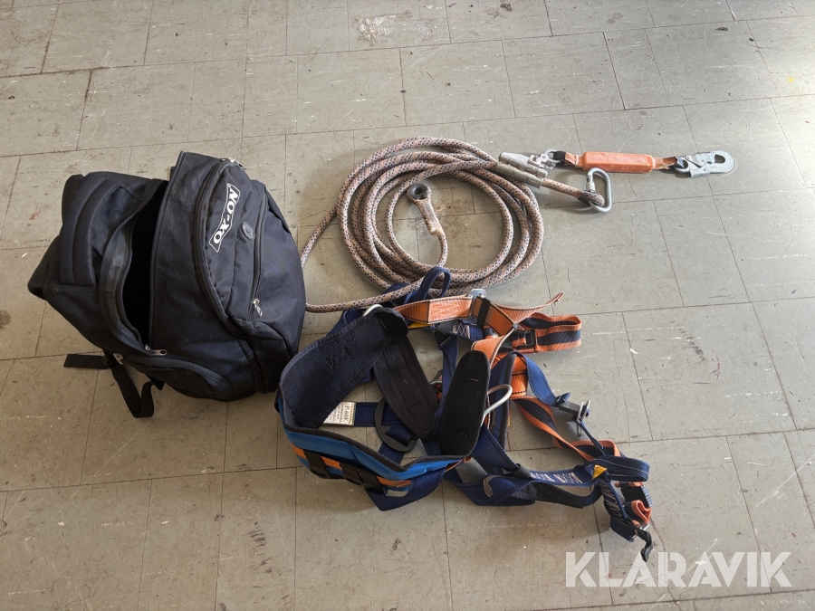 Fallskyddsutrustning med sele , rep och  väska