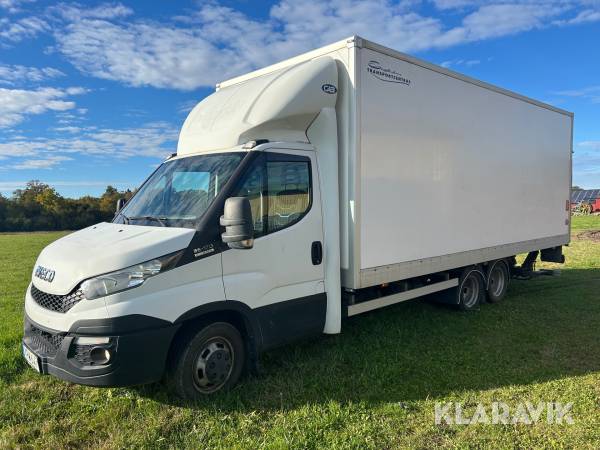 Lätt lastbil  Iveco Daily med trailer  Veldhuizen / P-37-4