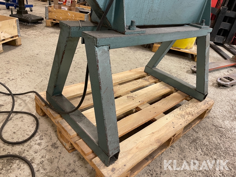 Nibblingsmaskin Nibbler Junior, Klaravik auktioner