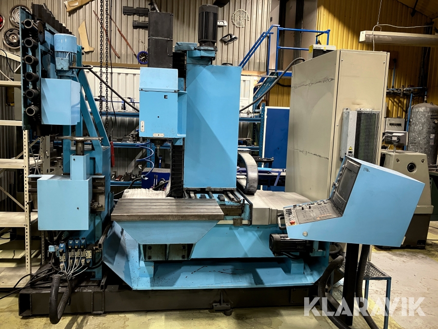 3-axlig fleroperationsmaskin med höghastighetsspindel och 32 verktygsplatser Abene VMC 700