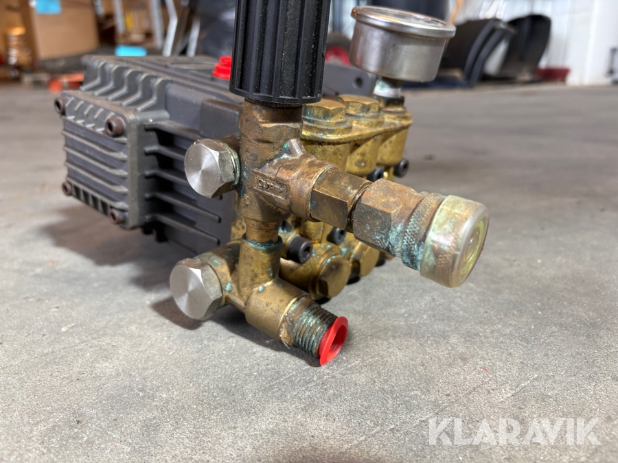 Pump till högtryckstvätt