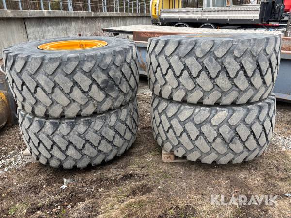 Däck på fälg till L60 Bridgestone V-Steel,  650/65R35 4st