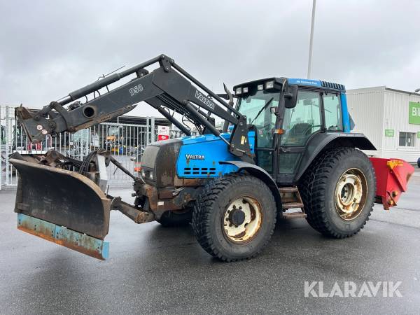 Traktor Valtra 6550 med lastare, plog & spridare