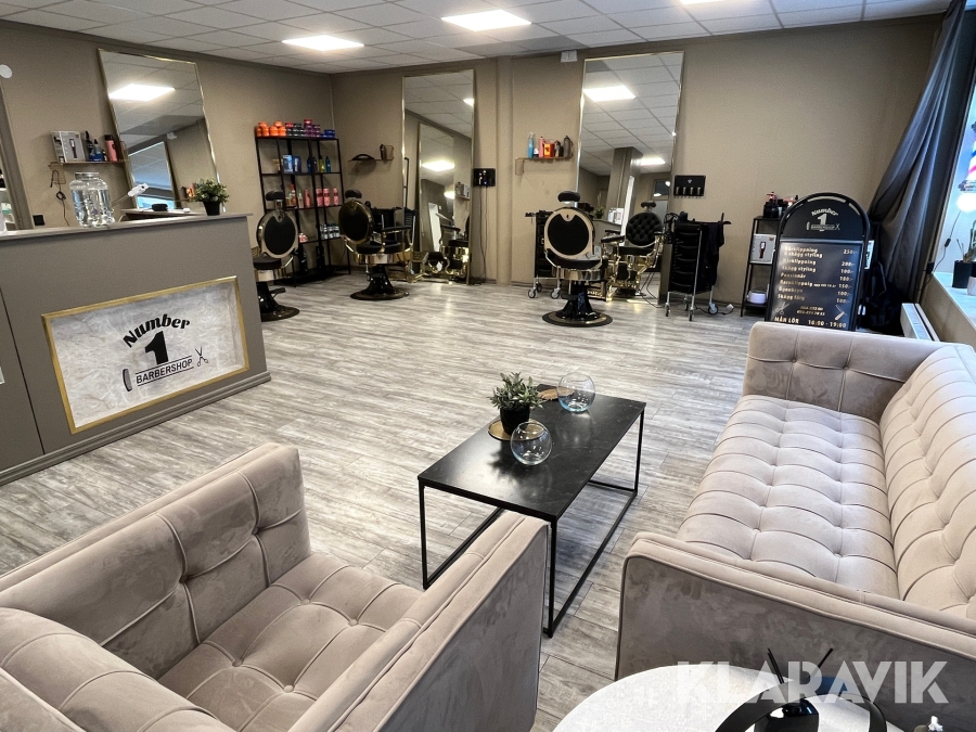 Frisörsalong, stolar och utrustning