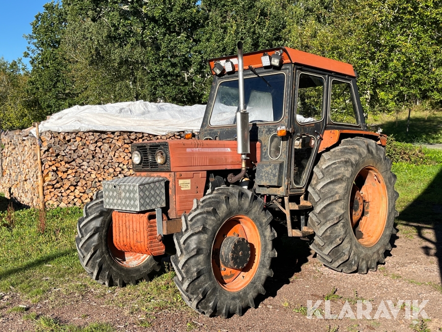 Traktor Universal Bamse 640DT