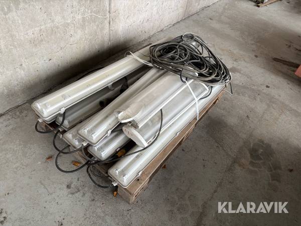 Lysrörsarmaturer - 8 st