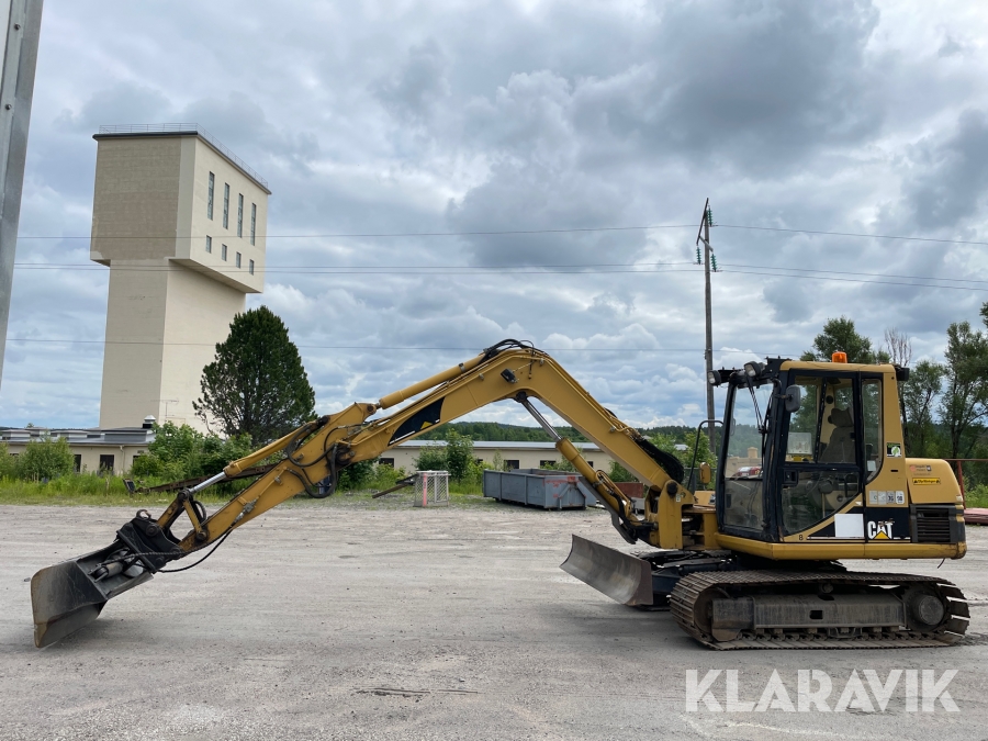 Grävmaskin CAT 307B med skopa