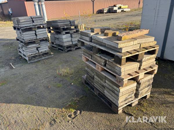 Diverse marksten -Totalt cirka 8 pall