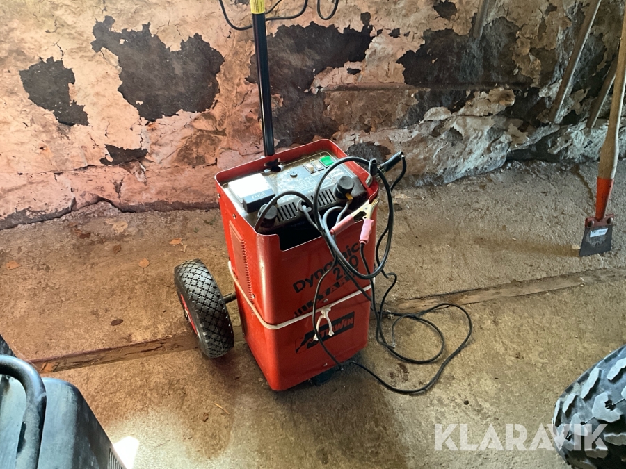 Batteriladdare med boost Telwin Dynamic 220