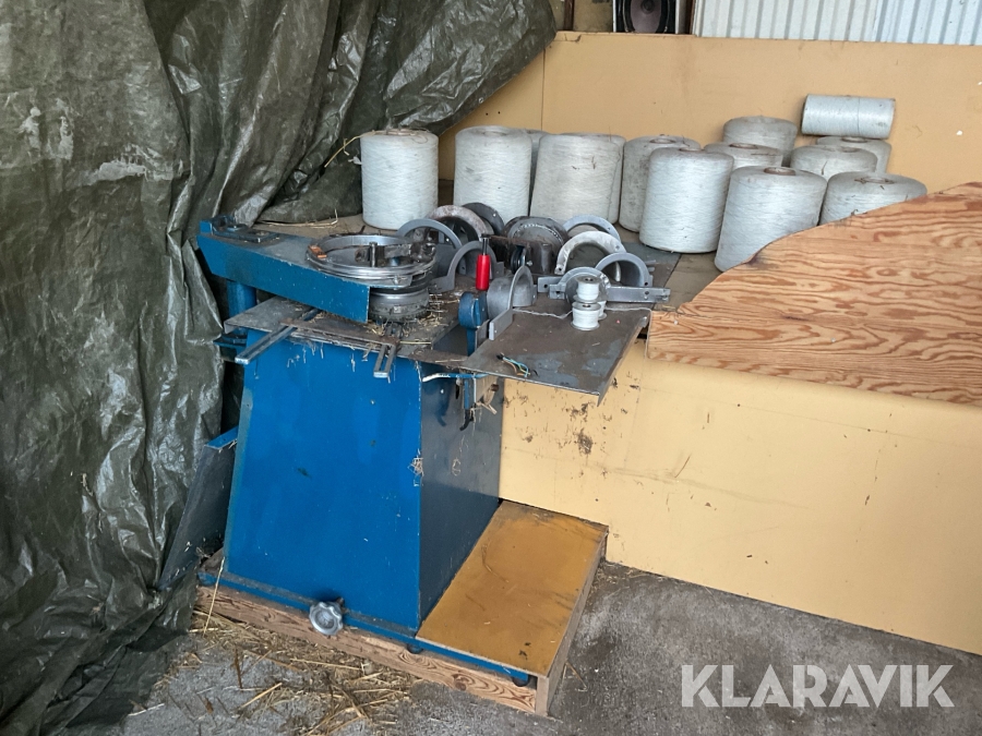 Halmkransmaskin med 13st trådrullar