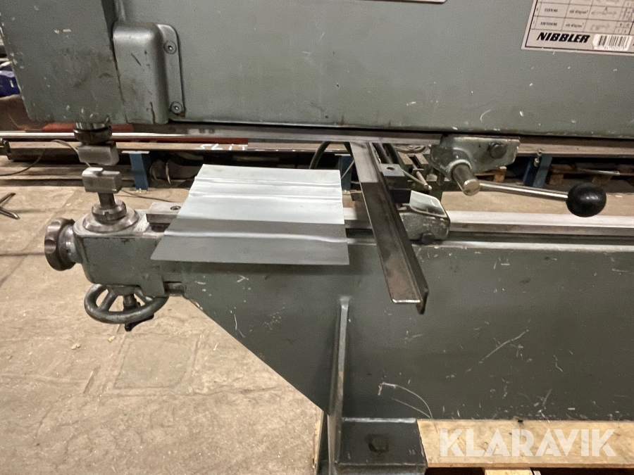 Klaravik Auktioner Plåtnibbler Nibbler Junior 1000