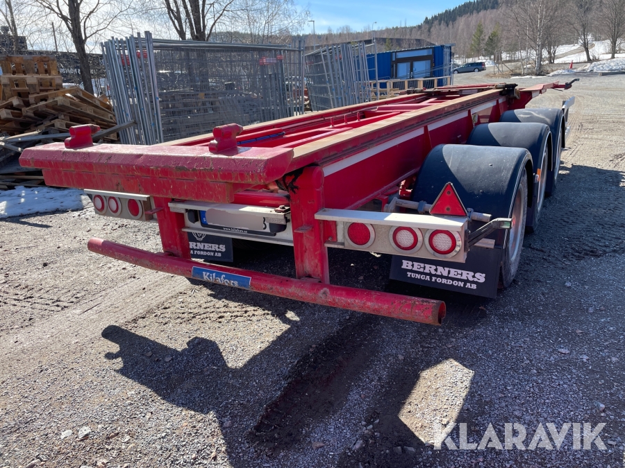 Lastväxlarkärra med tipp Kilafors 3-axlad