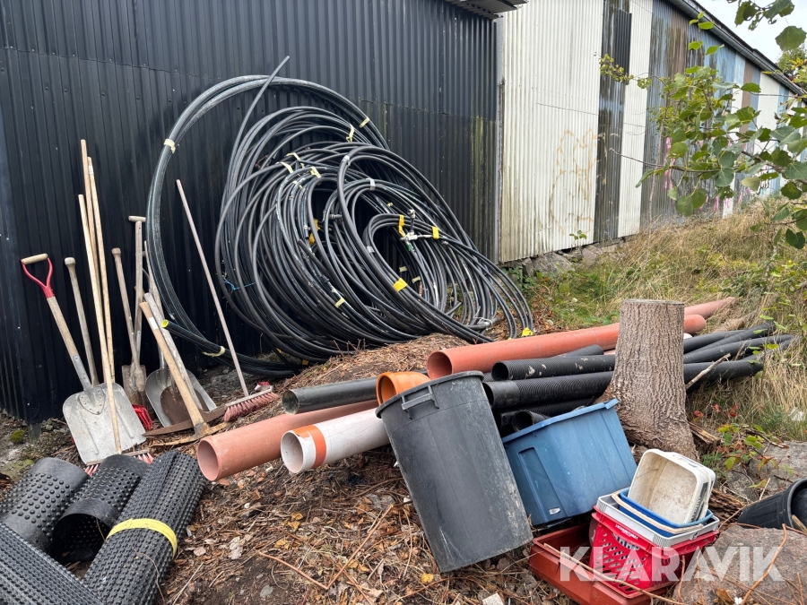 Diverse rör och slangar