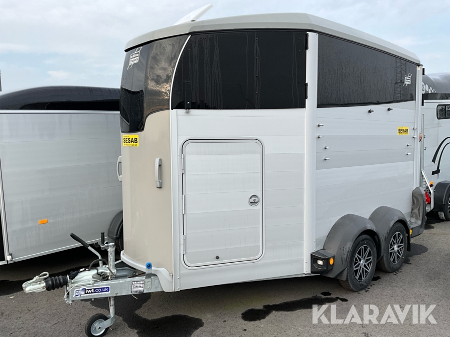 Hästsläp Ifor Williams Trailers HBX511
