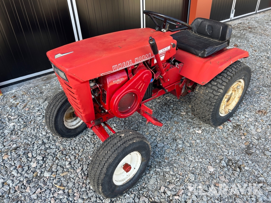 Traktor Wheel Horse Commando 8, Ludvika, Klaravik auktioner