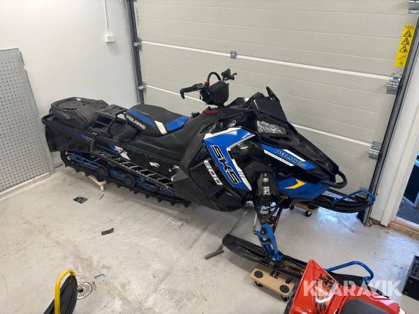 Snöskoter Polaris SKS 800
