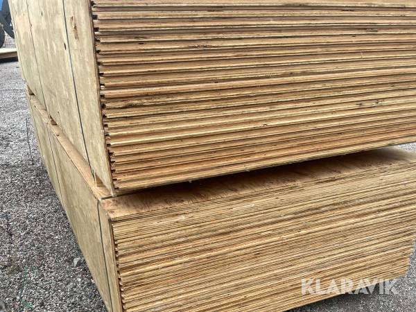 Parti med Träskivor 198m2 K Plywood 2500x1200x21mm