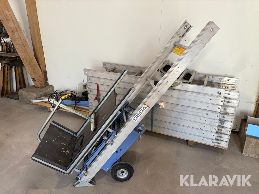 Materialhiss/Taktransportör Geda Lift 250 comfort med solcellssläde