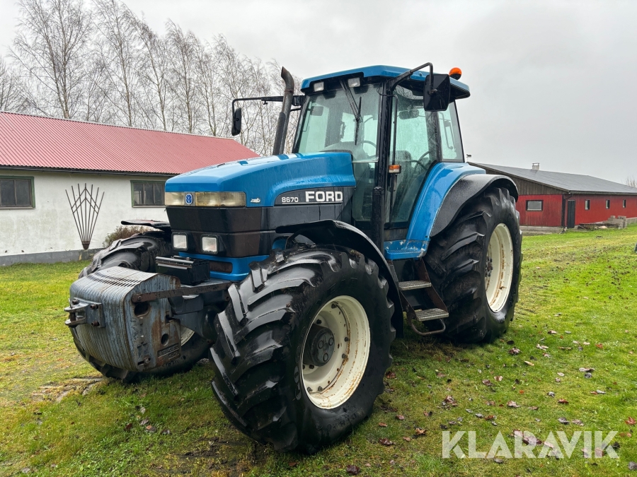 Traktor New Holland Ford 8670