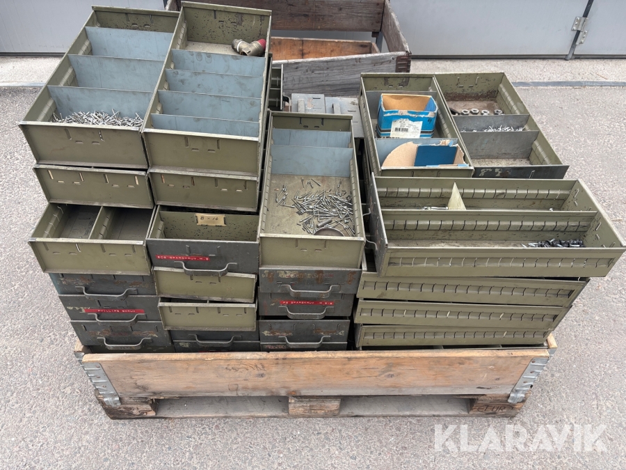 Sortimentslådor med avskiljare ca. 46 st
