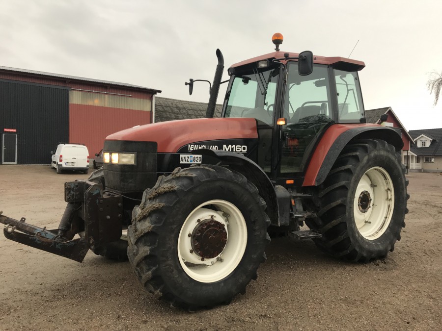 Traktor, NEW HOLLAND M160 4WD