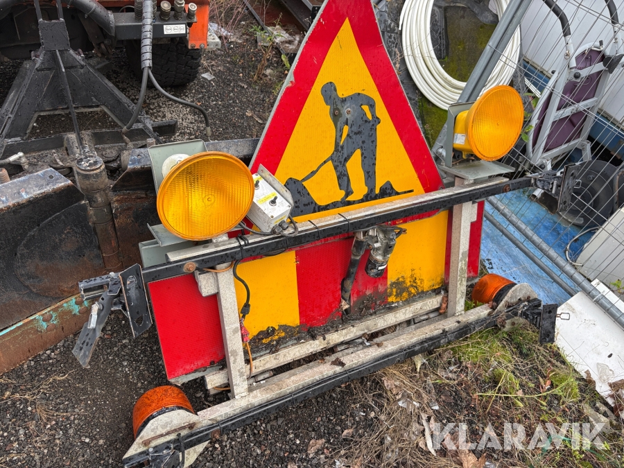 Vägarbetesskylt till bil