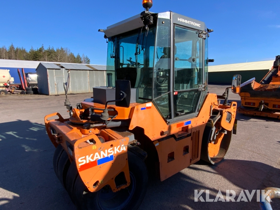 Gummihjulsvält Hamm DV70TV