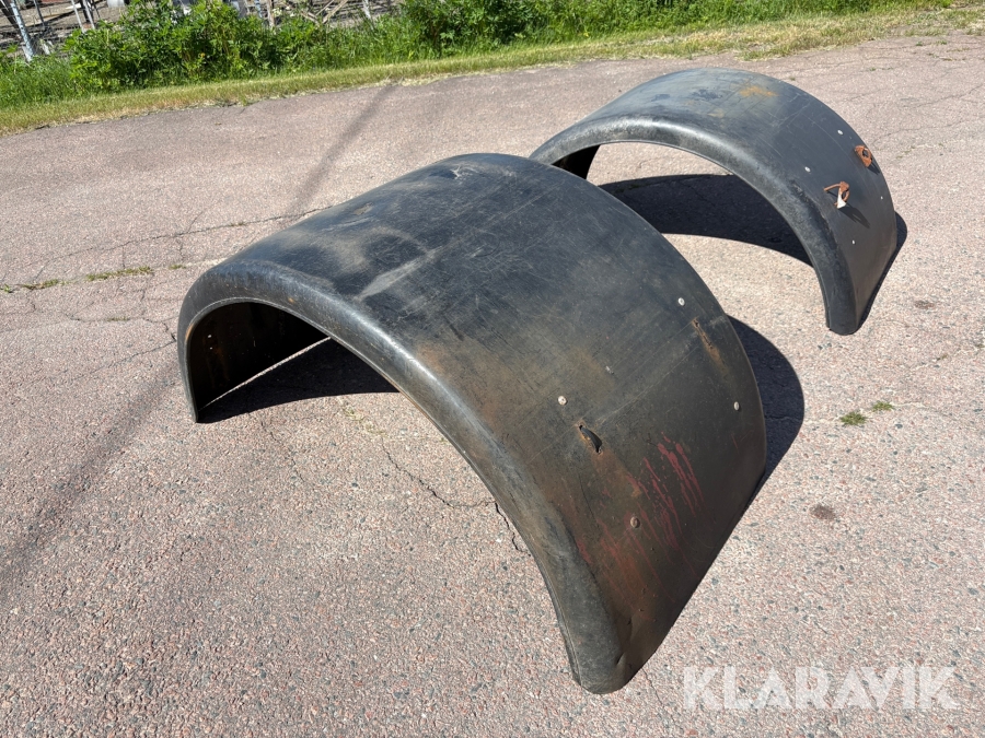 Skärmar till lastbil 2 st