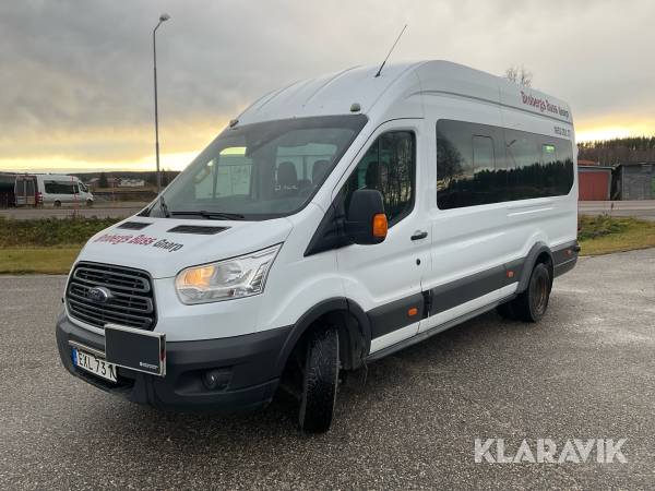 Minibuss Ford Transit 17 platser